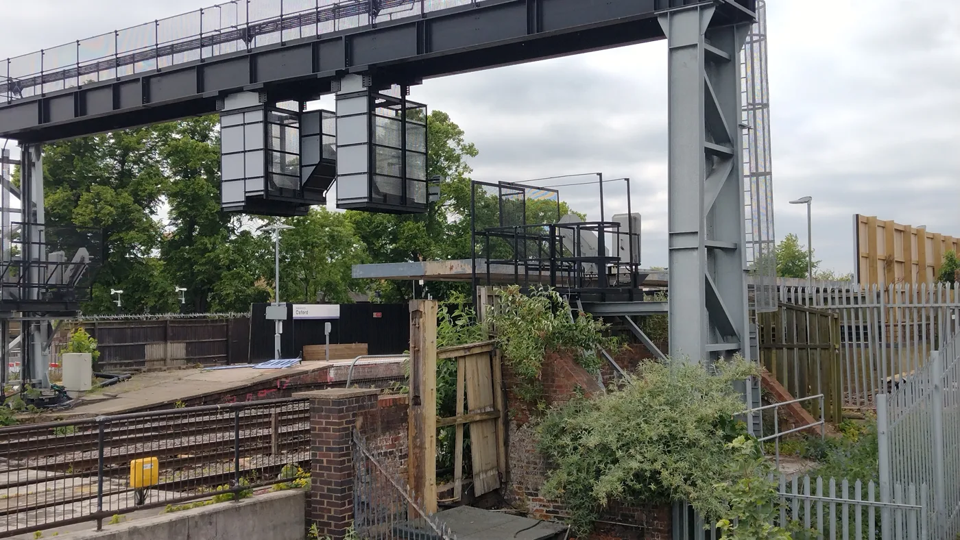 Oxford station. GWR trains to Paddington face a Network Rail closure near Slough from 27 December to 3 January